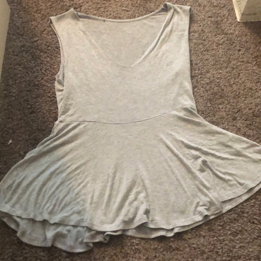 Loose fitting peplum top